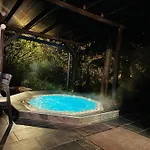 Vadgalamb & Jacuzzi Apartament
