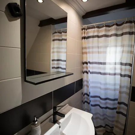 דירה Vadgalamb & Jacuzzi מישקולץ