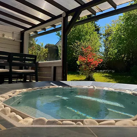Vadgalamb & Jacuzzi Apartamento