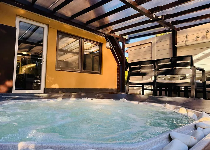 Vadgalamb & Jacuzzi アパート *